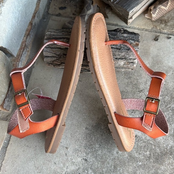 Nina Orange girls casual Sandals with T-Strap Design NWT Sz-3. E - Picture 4 of 9